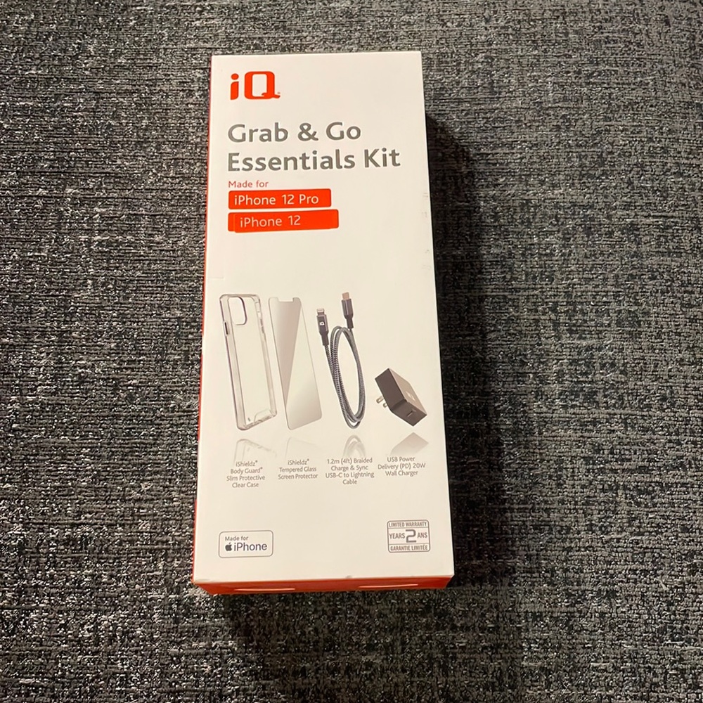 iQ Grab & Go essentials kit for iPhone 12’s